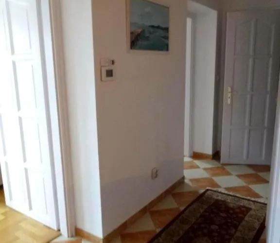 Lägenhet Etele